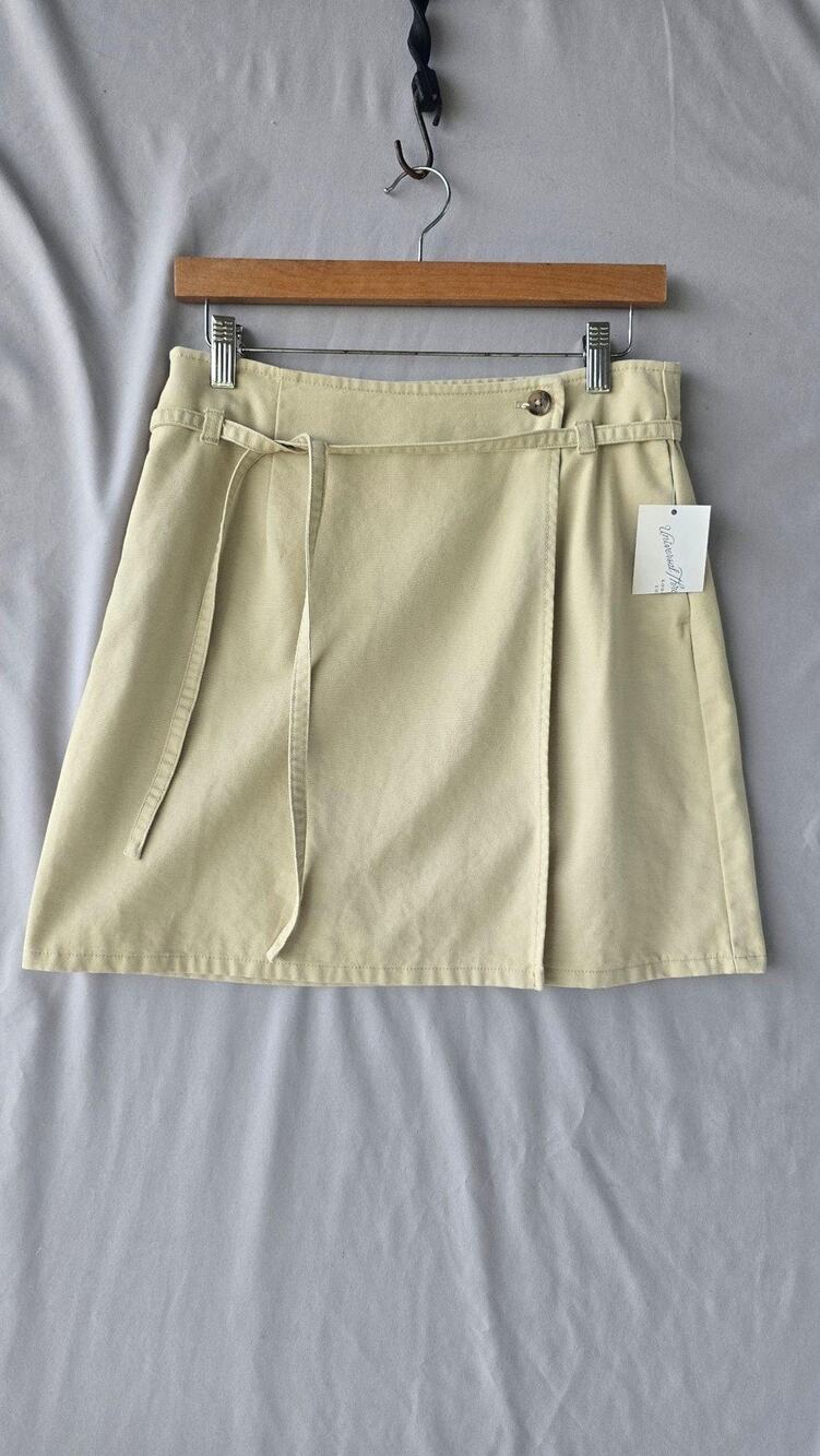 Universal Thread Skirt Womens 6 Beige Cotton Twill Wrap Mini Pockets Tie Belt